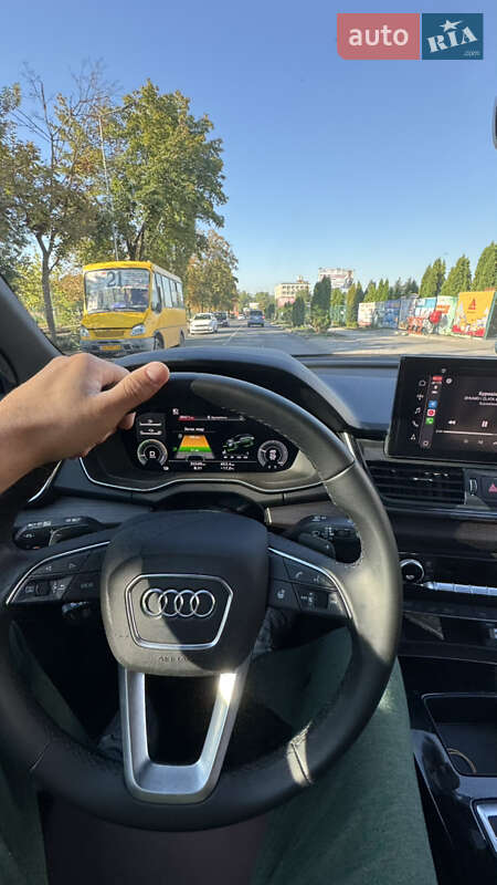 Позашляховик / Кросовер Audi Q5 2022 в Києві