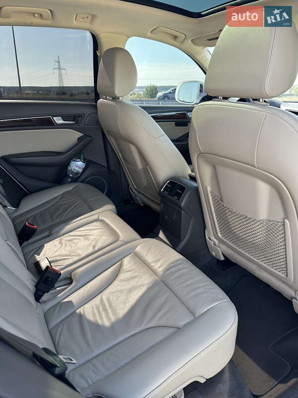 Внедорожник / Кроссовер Audi Q5 2014 в Рокитном