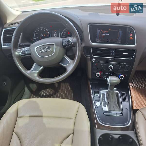Внедорожник / Кроссовер Audi Q5 2013 в Тернополе