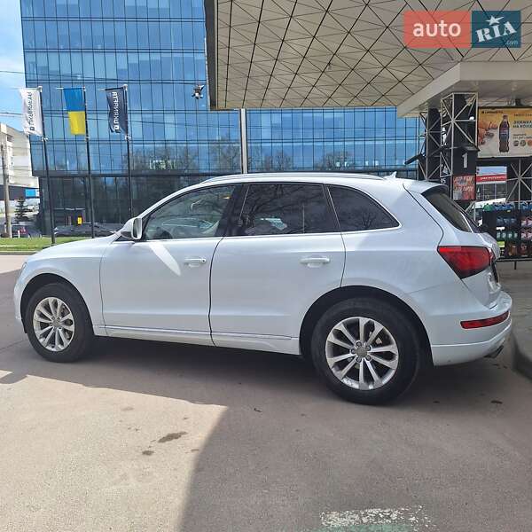 Внедорожник / Кроссовер Audi Q5 2013 в Тернополе
