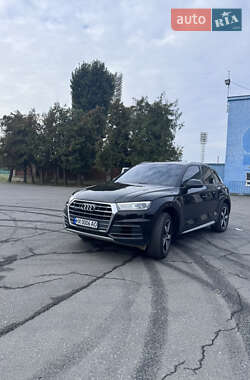 Внедорожник / Кроссовер Audi Q5 2017 в 