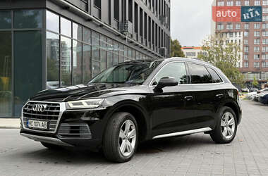 Внедорожник / Кроссовер Audi Q5 2018 в 