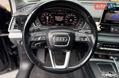 Внедорожник / Кроссовер Audi Q5 2018 в 