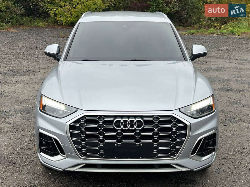 Внедорожник / Кроссовер Audi Q5 2021 в Киеве