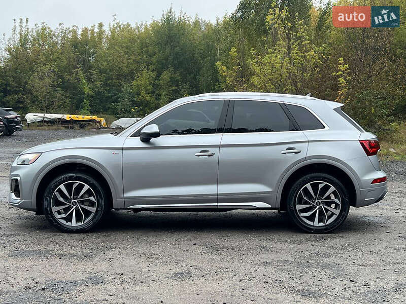 Внедорожник / Кроссовер Audi Q5 2021 в Киеве