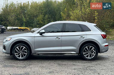 Позашляховик / Кросовер Audi Q5 2021 в 