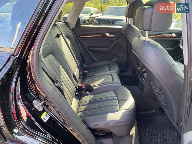 Внедорожник / Кроссовер Audi Q5 2017 в Львове