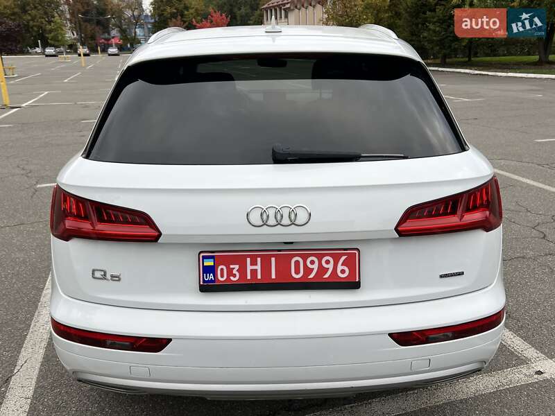 Внедорожник / Кроссовер Audi Q5 2019 в Киеве