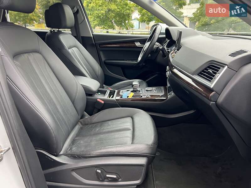 Внедорожник / Кроссовер Audi Q5 2019 в Киеве