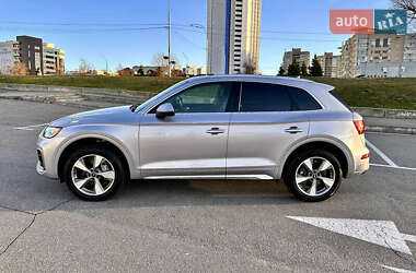 Внедорожник / Кроссовер Audi Q5 2022 в 