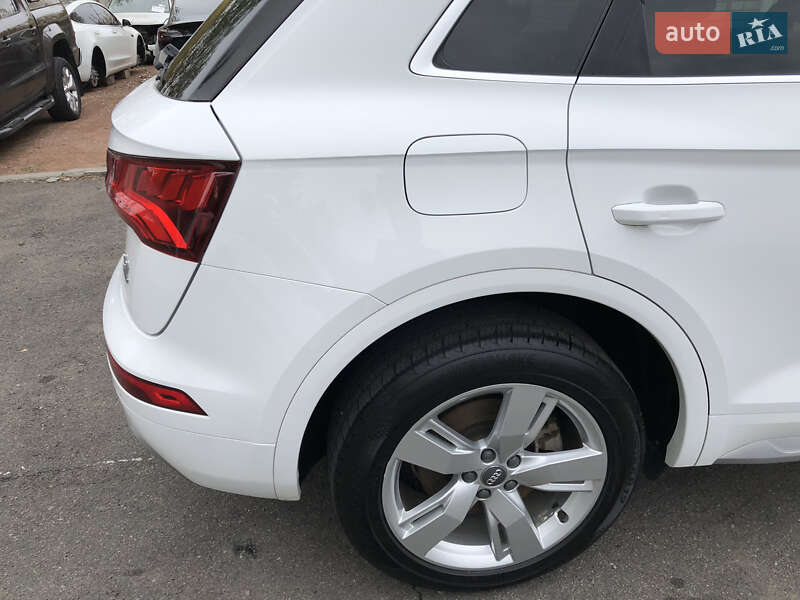 Внедорожник / Кроссовер Audi Q5 2018 в Ирпене