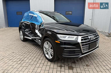 Позашляховик / Кросовер Audi Q5 2019 в 