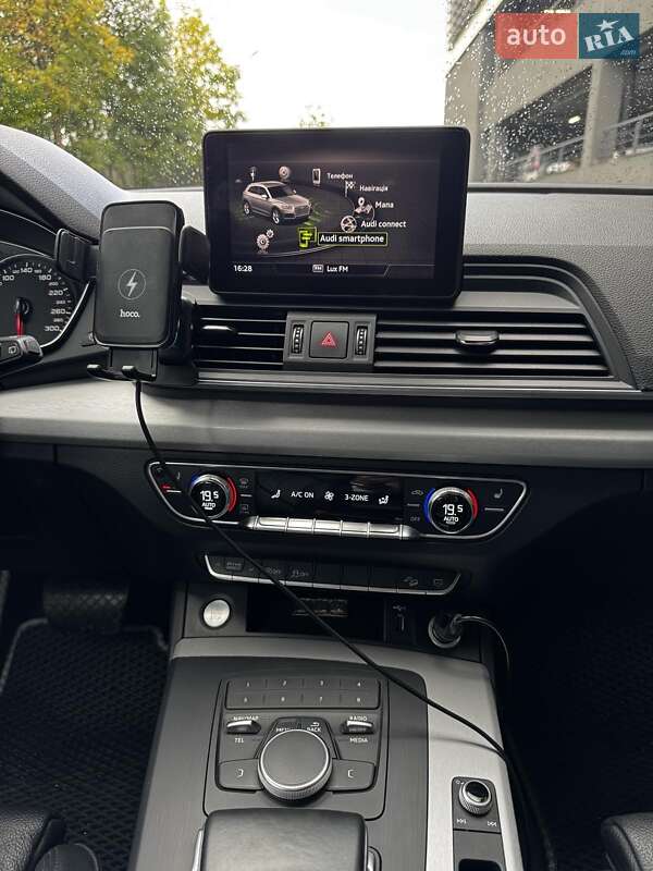 Внедорожник / Кроссовер Audi Q5 2018 в Львове