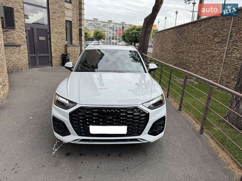 Внедорожник / Кроссовер Audi Q5 2019 в Киеве