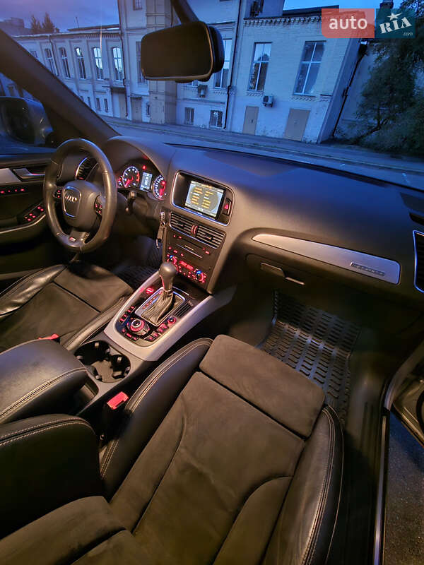 Внедорожник / Кроссовер Audi Q5 2010 в Киеве