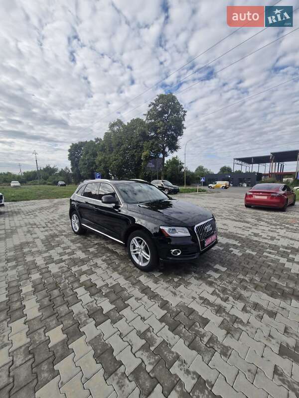 Внедорожник / Кроссовер Audi Q5 2014 в Ужгороде