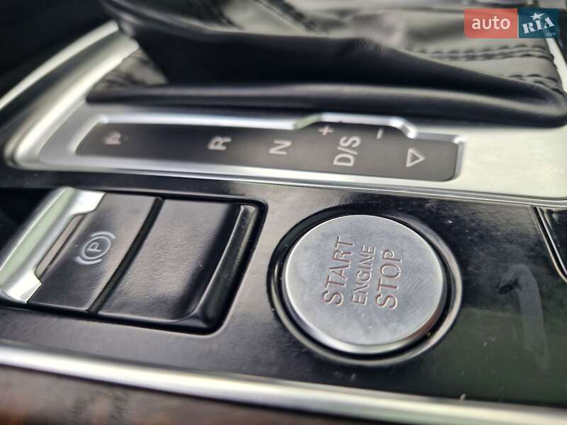 Внедорожник / Кроссовер Audi Q5 2014 в Ужгороде