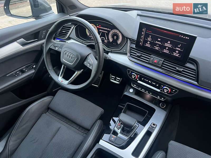 Позашляховик / Кросовер Audi Q5 2021 в Києві