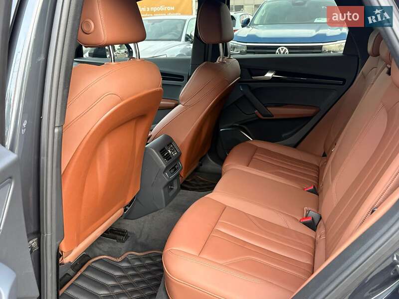 Внедорожник / Кроссовер Audi Q5 2023 в Киеве