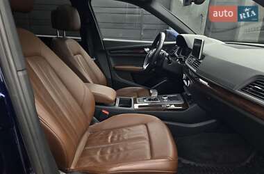 Внедорожник / Кроссовер Audi Q5 2018 в 