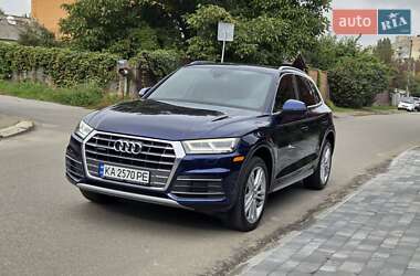 Внедорожник / Кроссовер Audi Q5 2018 в 
