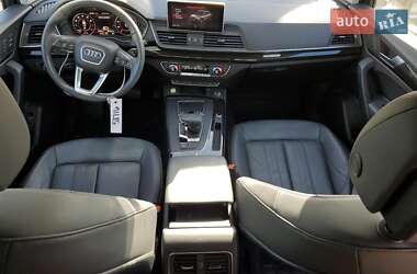 Внедорожник / Кроссовер Audi Q5 2018 в 
