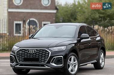 Внедорожник / Кроссовер Audi Q5 2021 в 