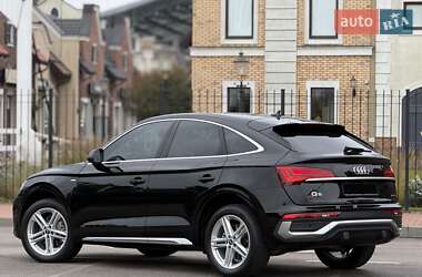 Внедорожник / Кроссовер Audi Q5 2021 в 