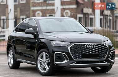 Позашляховик / Кросовер Audi Q5 2021 в Києві