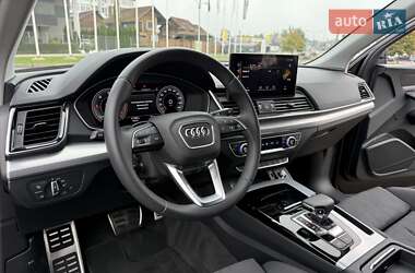 Внедорожник / Кроссовер Audi Q5 2021 в 