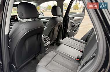 Внедорожник / Кроссовер Audi Q5 2021 в 