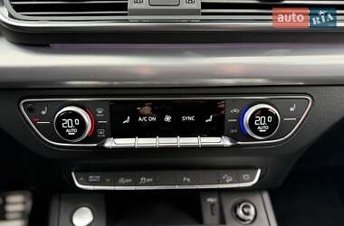 Внедорожник / Кроссовер Audi Q5 2021 в 