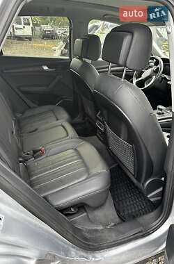Позашляховик / Кросовер Audi Q5 2020 в 