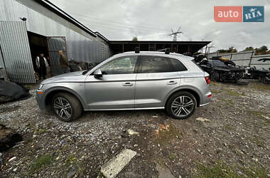 Позашляховик / Кросовер Audi Q5 2020 в 