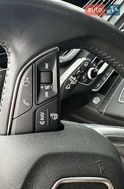 Позашляховик / Кросовер Audi Q5 2020 в 