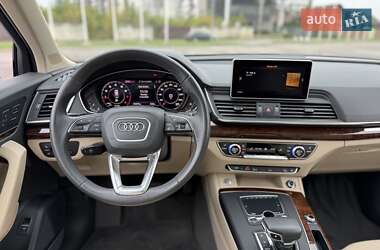 Внедорожник / Кроссовер Audi Q5 2018 в 
