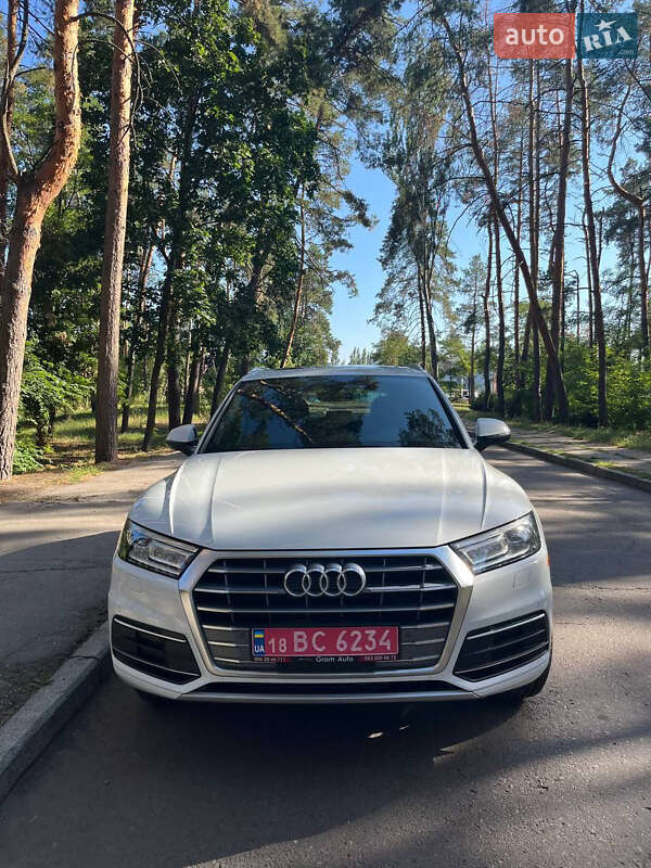 Внедорожник / Кроссовер Audi Q5 2020 в Черкассах