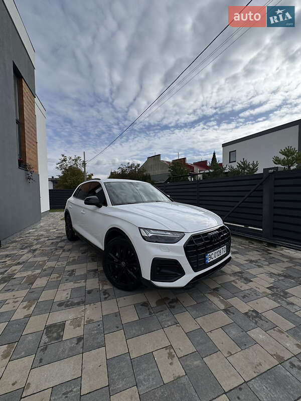 Внедорожник / Кроссовер Audi Q5 2021 в Львове