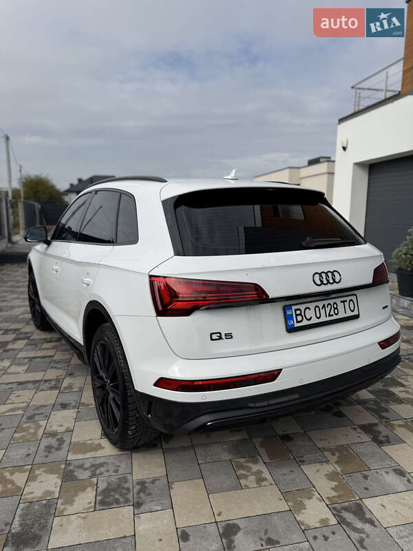 Внедорожник / Кроссовер Audi Q5 2021 в Львове