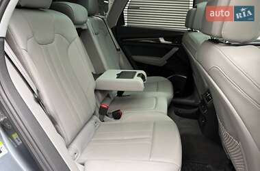 Внедорожник / Кроссовер Audi Q5 2018 в 