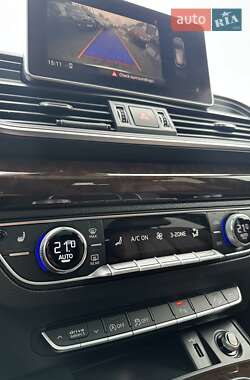 Внедорожник / Кроссовер Audi Q5 2018 в 