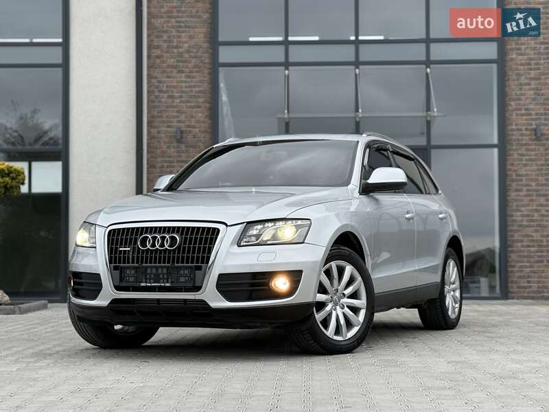 Внедорожник / Кроссовер Audi Q5 2010 в Тернополе
