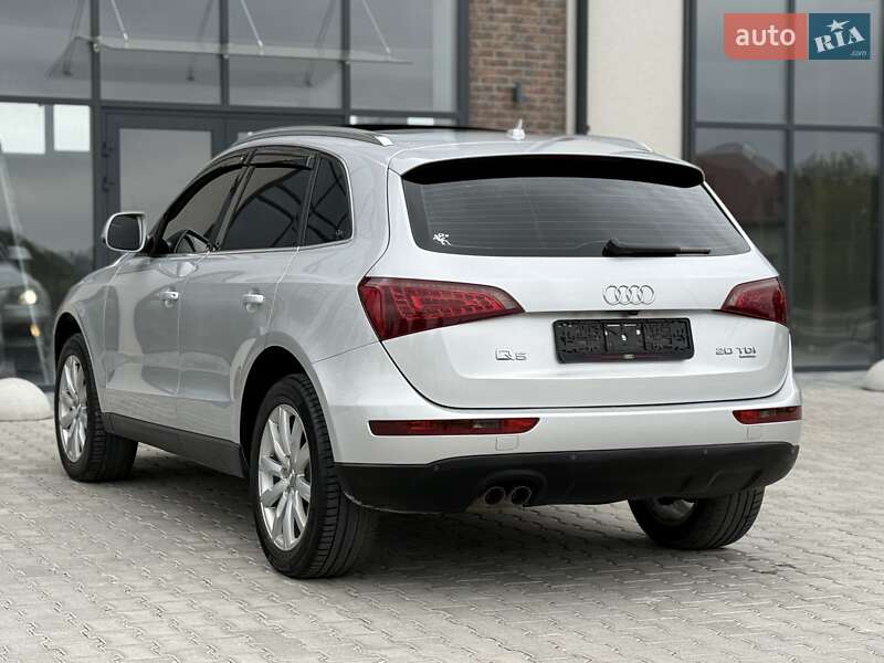 Внедорожник / Кроссовер Audi Q5 2010 в Тернополе
