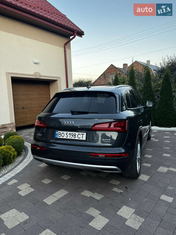 Позашляховик / Кросовер Audi Q5 2017 в Львові