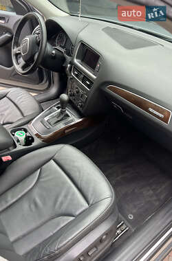 Внедорожник / Кроссовер Audi Q5 2011 в 