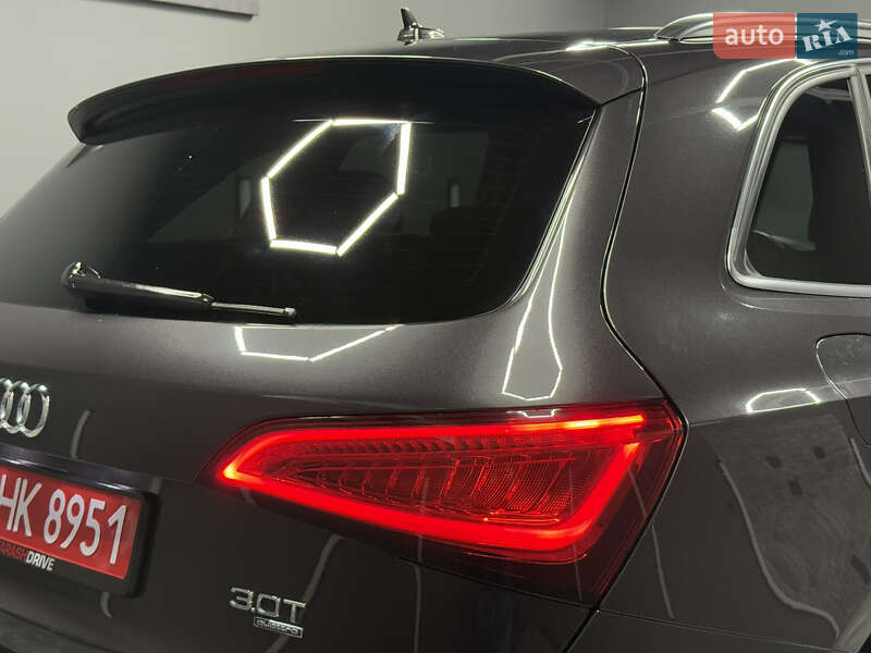 Позашляховик / Кросовер Audi Q5 2014 в Вараші