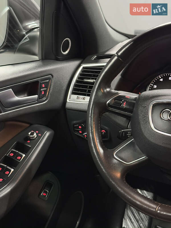 Позашляховик / Кросовер Audi Q5 2014 в Вараші