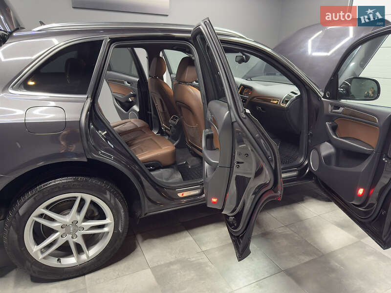 Позашляховик / Кросовер Audi Q5 2014 в Вараші