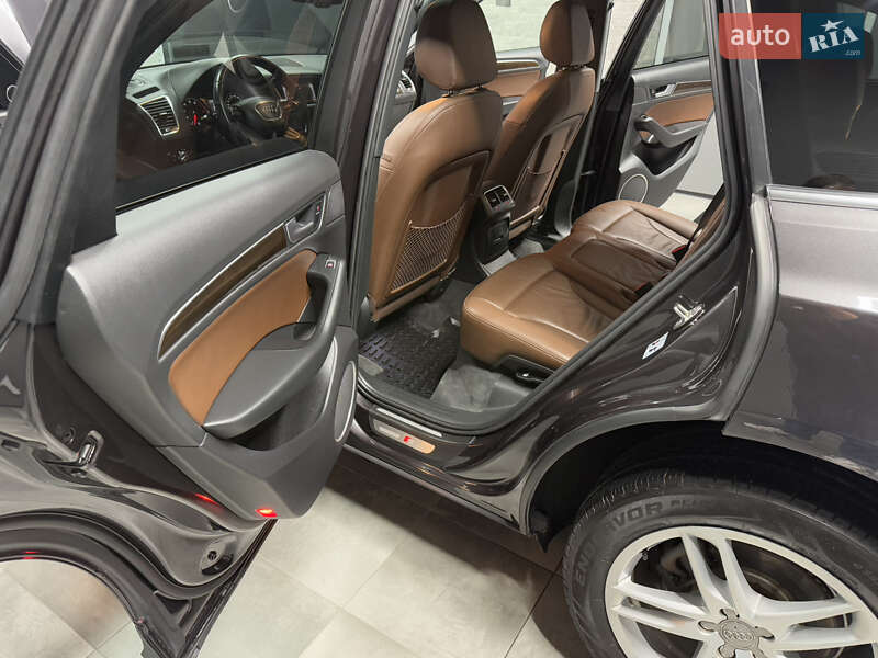 Позашляховик / Кросовер Audi Q5 2014 в Вараші