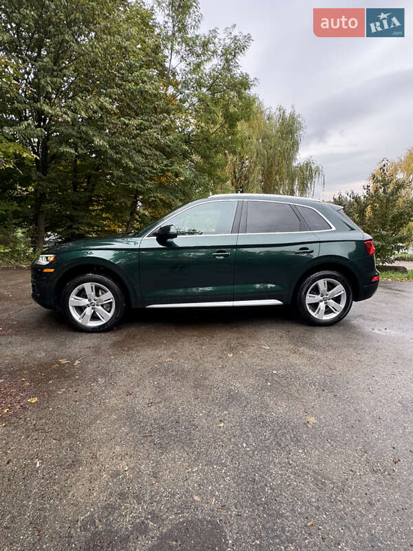 Внедорожник / Кроссовер Audi Q5 2017 в Ивано-Франковске